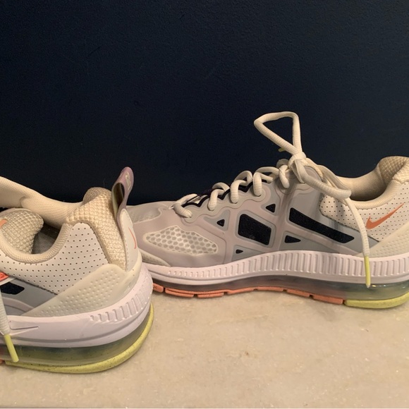 Nike Air Max Shoes - Picture 5 of 8